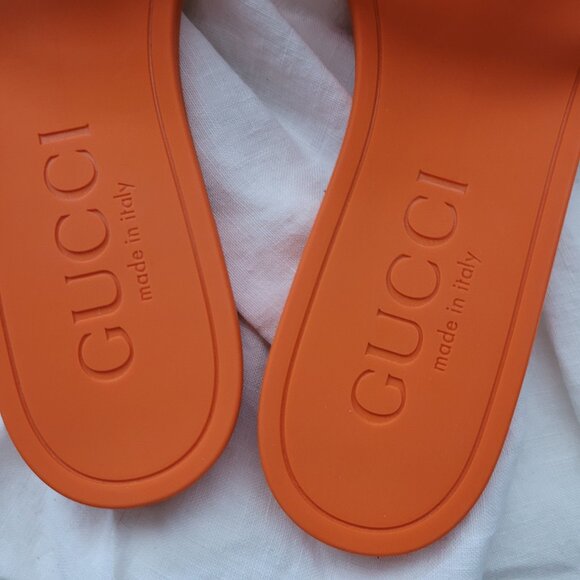 Gucci Interlocking G Slide Sandals - Picture 8 of 14